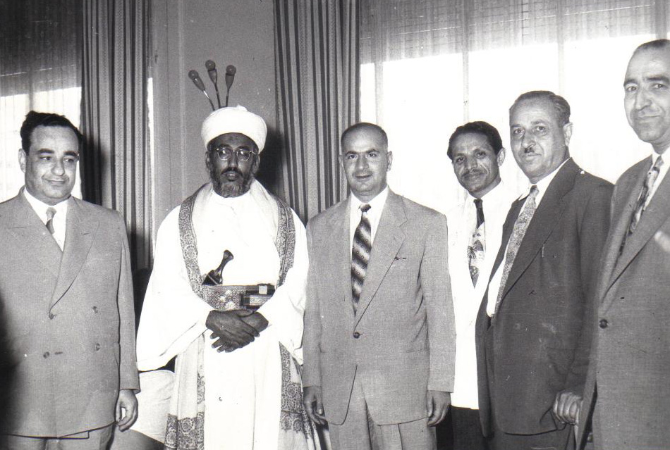Photograph from Book 2, image 024