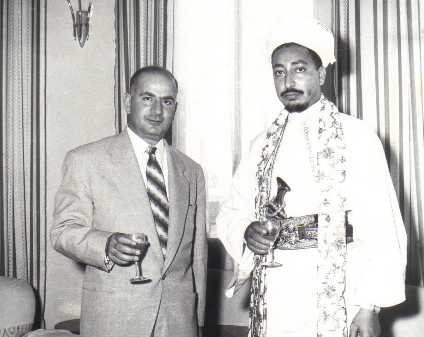 Photograph from Book 2, image 025